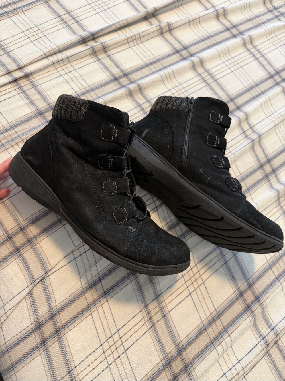 Clark’s sz 12 wide like New Women's Black Knit-Collar Ankle Boots
